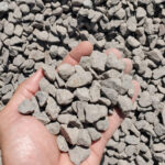 PIEDRA  PARTIDA 6/20MM EN BOLSITA 3 BALDES